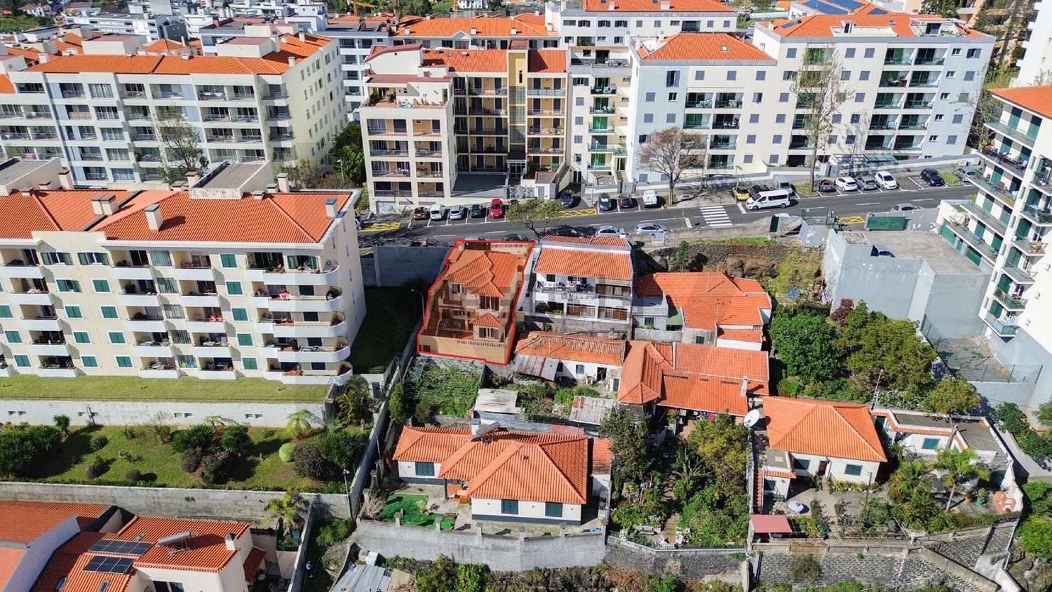小楼房或独栋别墅出售在Avenida da Madalena s/n - 照片