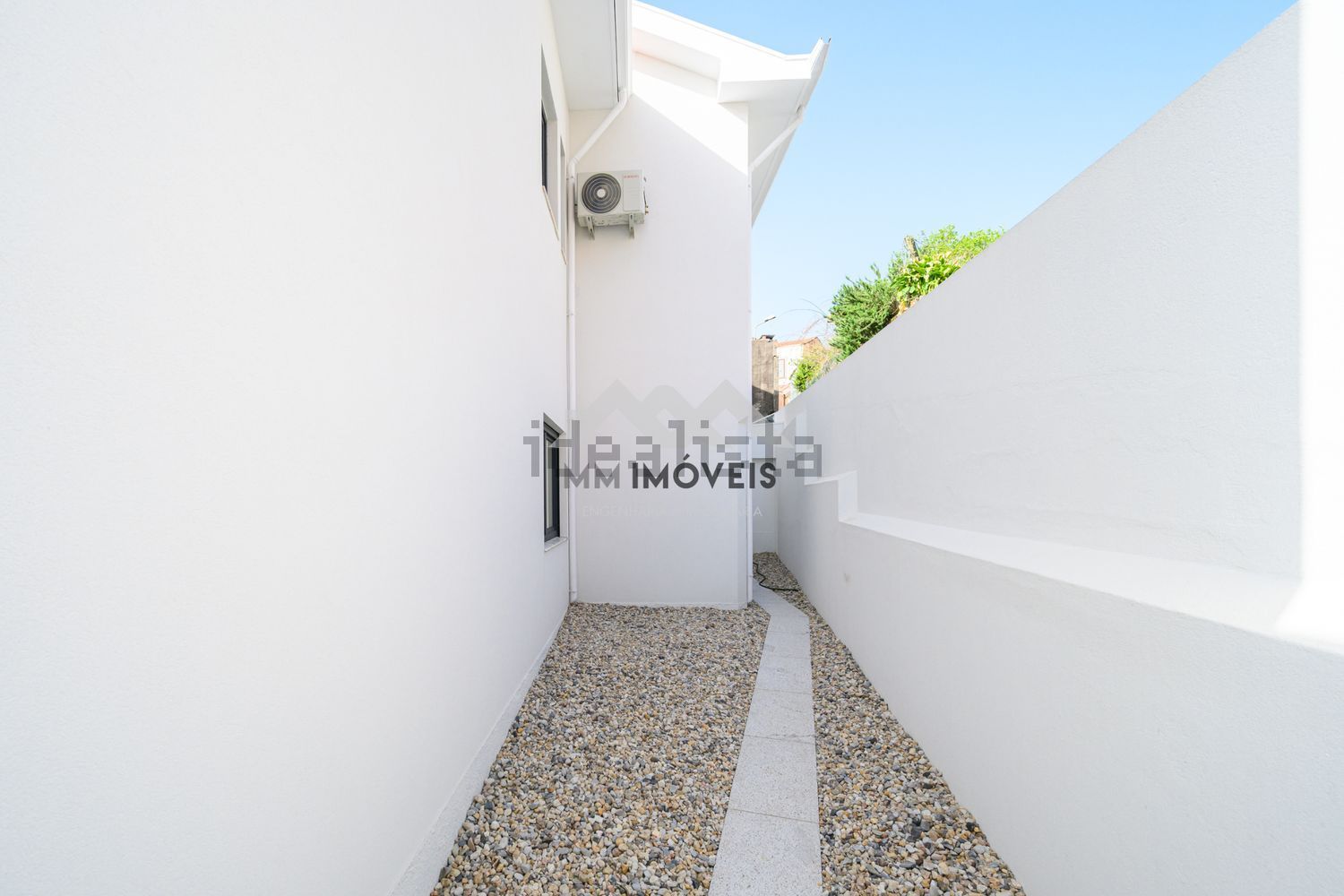 小楼房或别墅出售在Rua Dom António Castro Meireles - 照片