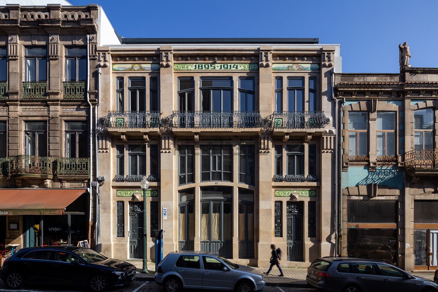 出租t0（单人公寓）在Rua de José Falcão, 150 - 外立面