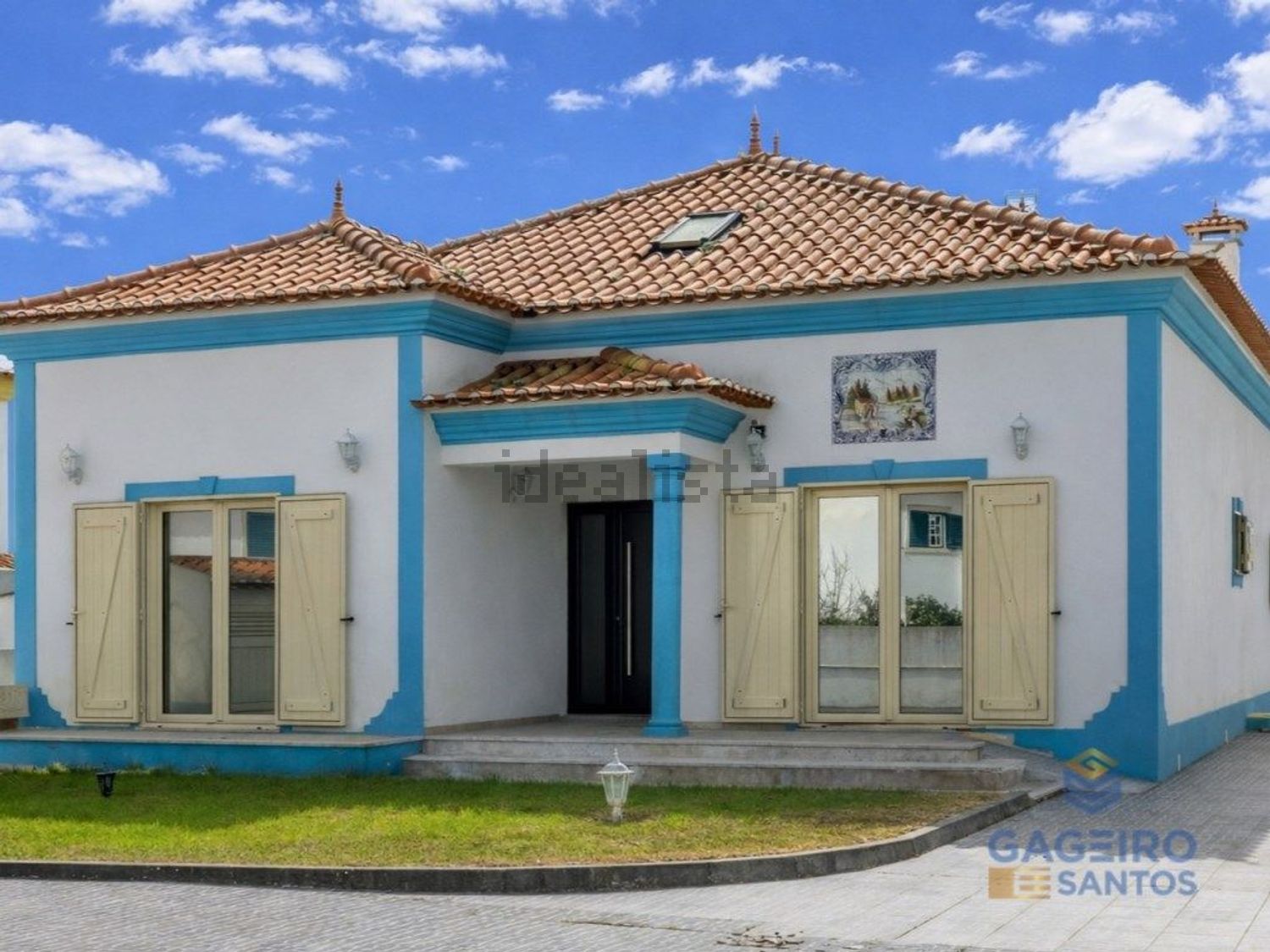 小楼房或独栋别墅出售在Tornada e Salir do Porto - 外立面