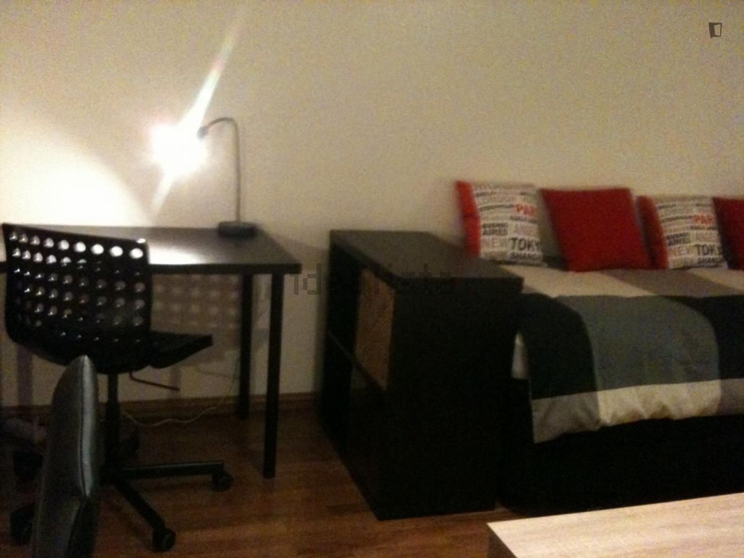 出租房间在Rua Gonçalo Mendes da Maia - 客厅