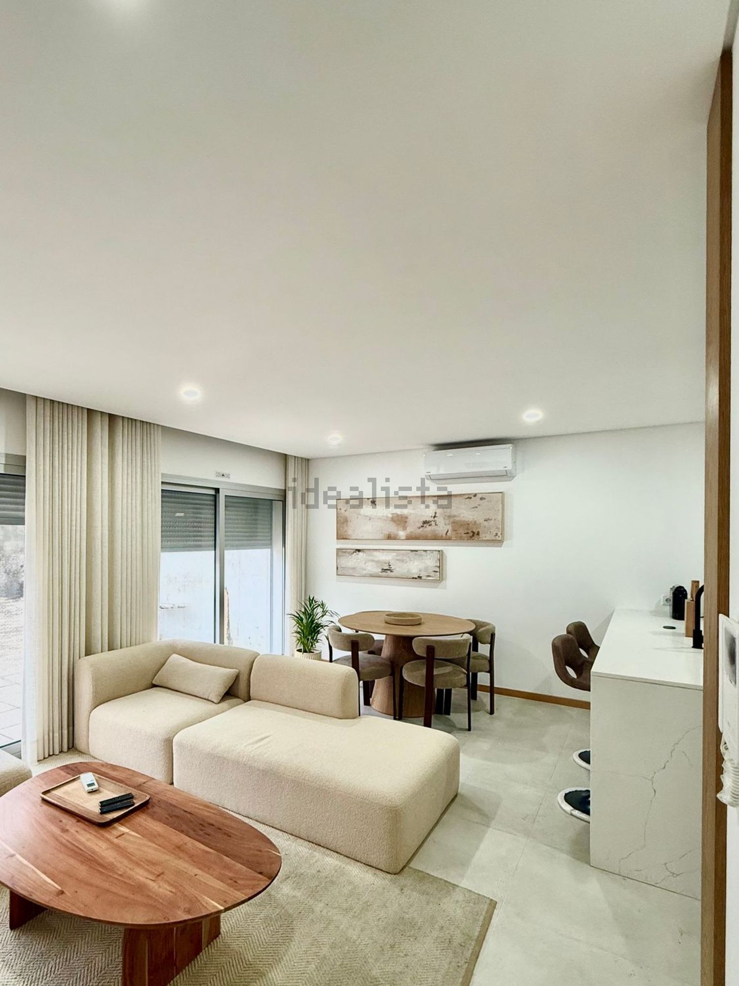出租公寓 t1在Rua António da Costa Guimarães, 2037 - 客厅