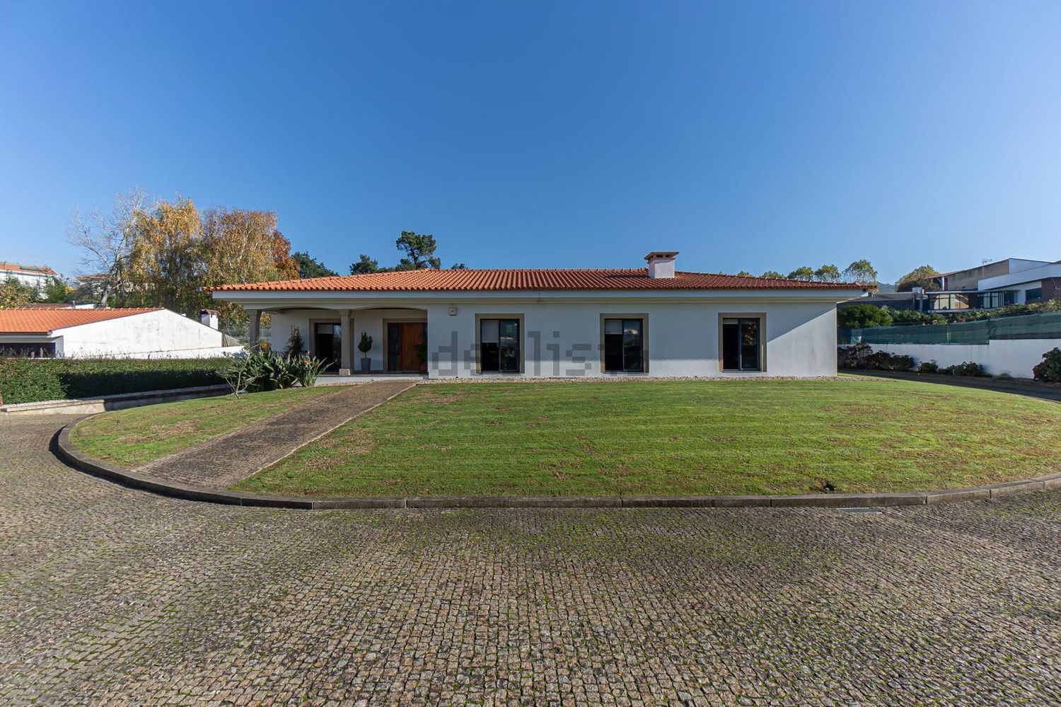 小楼房或独栋别墅出售在Rua de Cabeda s/n - 外立面