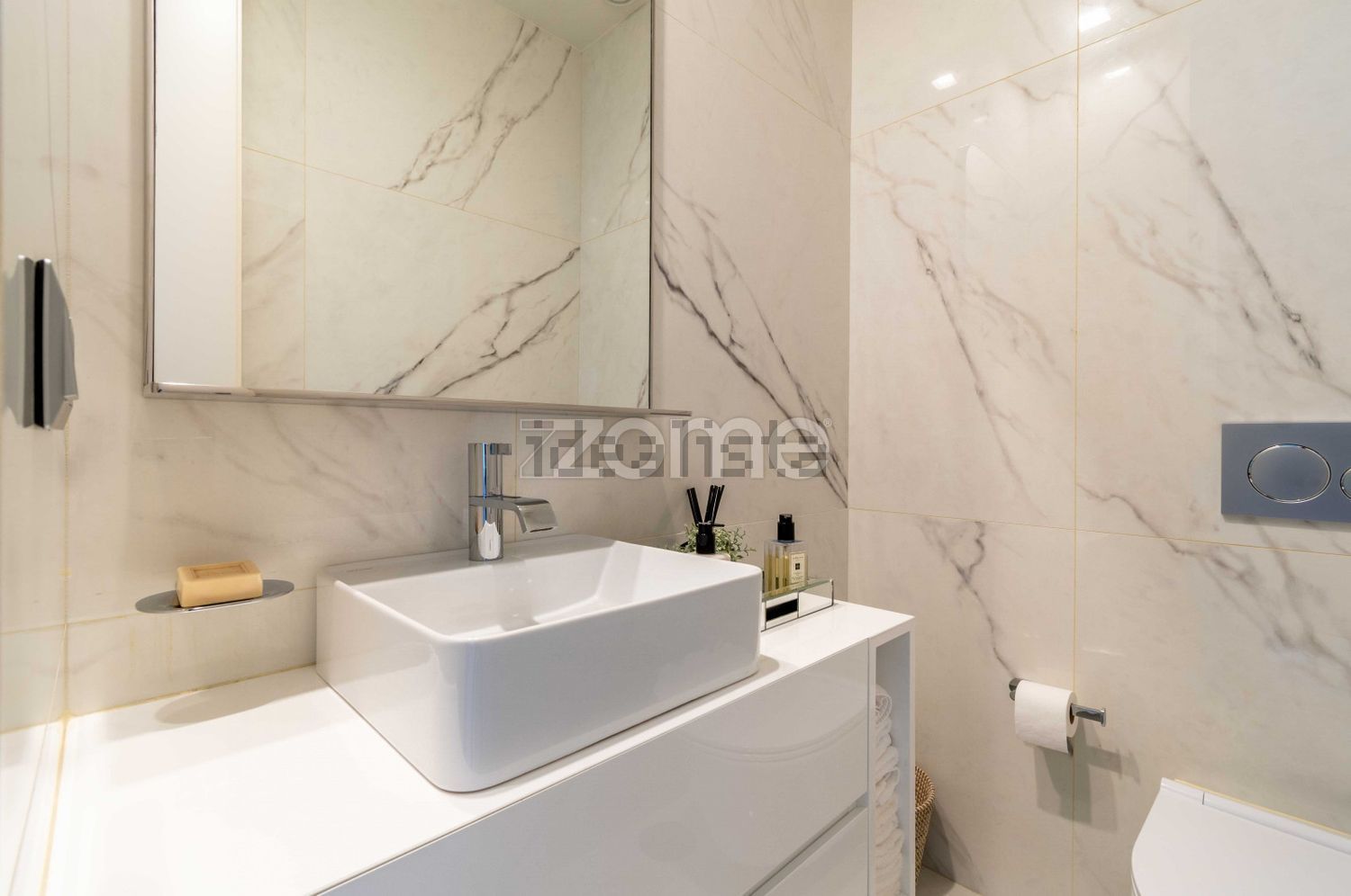 小楼房或独栋别墅出售在Avenida do Marechal Gomes da Costa - 卫生间