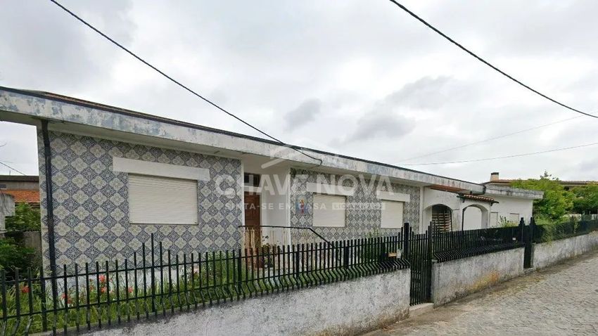 小楼房或独栋别墅出售在Rua Pedra Alta