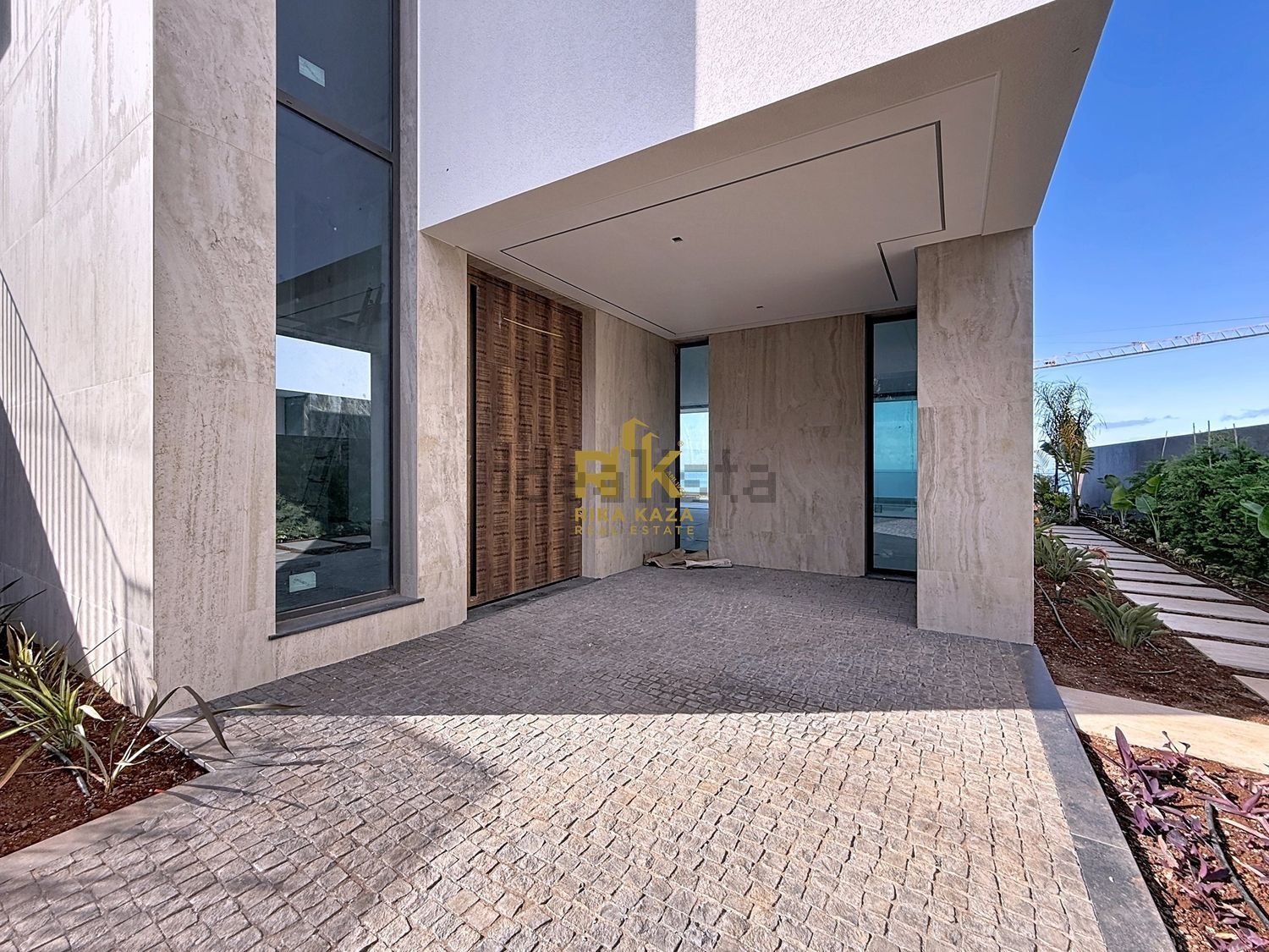 小楼房或独栋别墅出售在Rua da Vargem - 照片