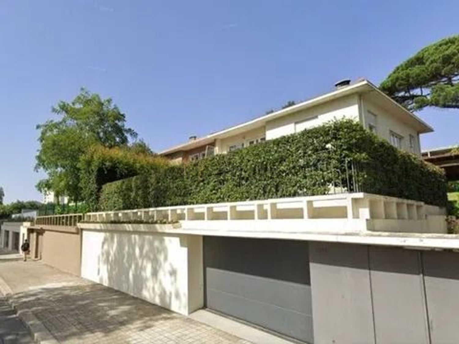 双拼别墅出售在Avenida da Boavista, 3732 - 外立面