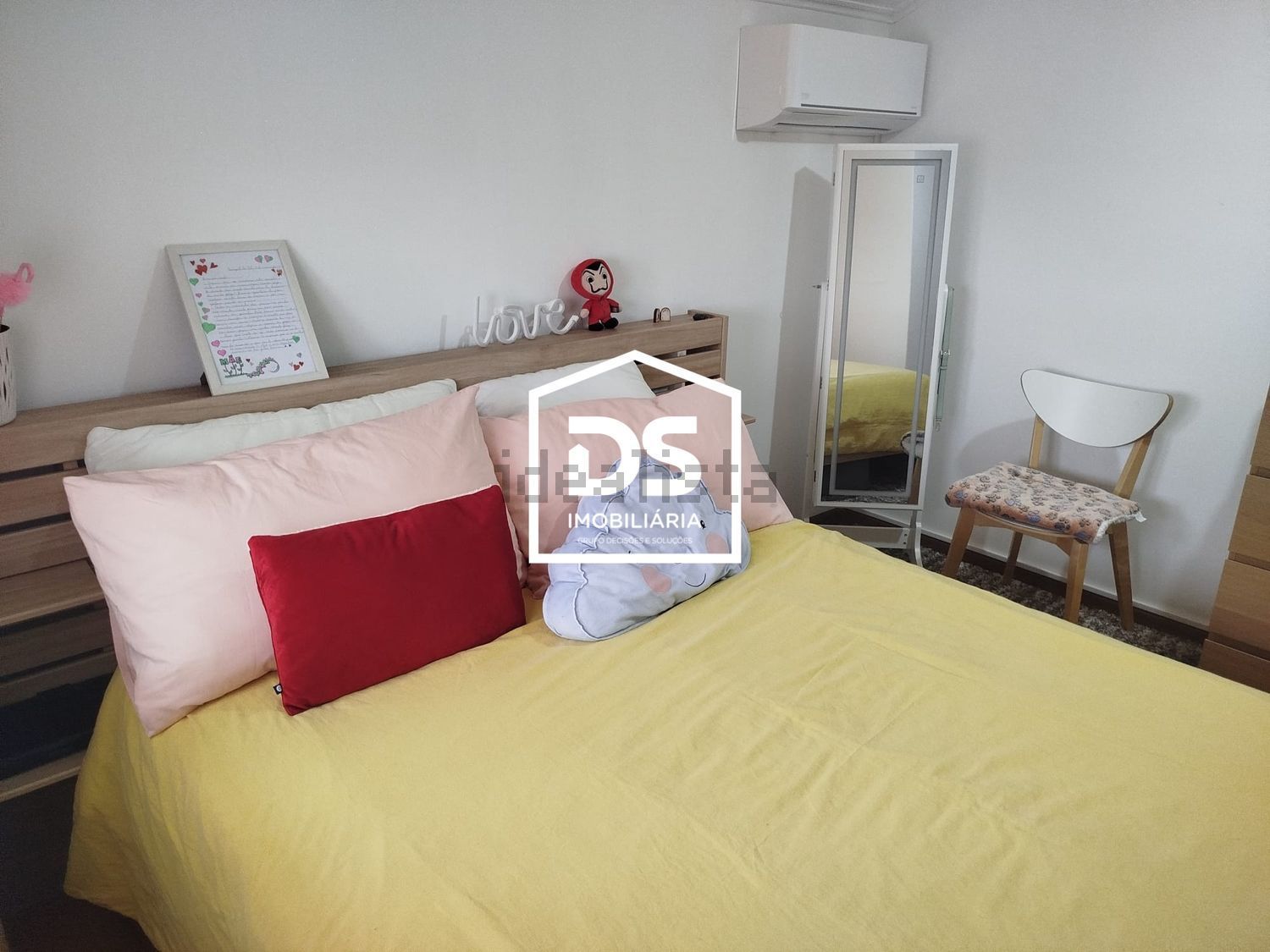 公寓 t2出售在Rua Magalhães Lima, 17 - 卧室