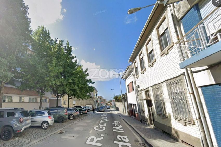 T0（单人公寓）出售在Rua Gonçalo Mendes da Maia, 102