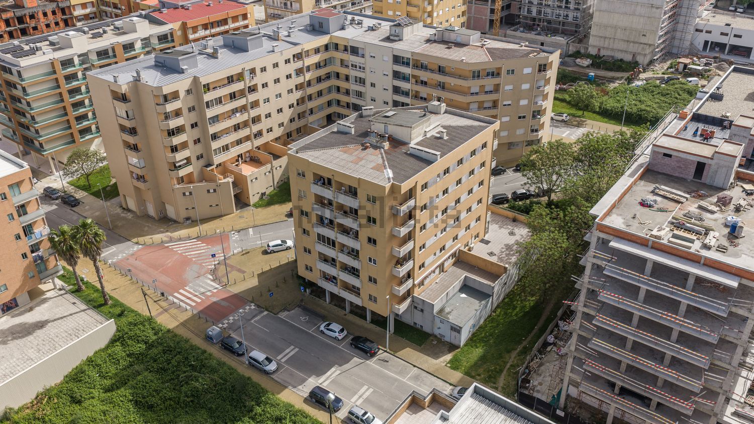 公寓 t2出售在Rua José da Cunha, 49 - 外立面