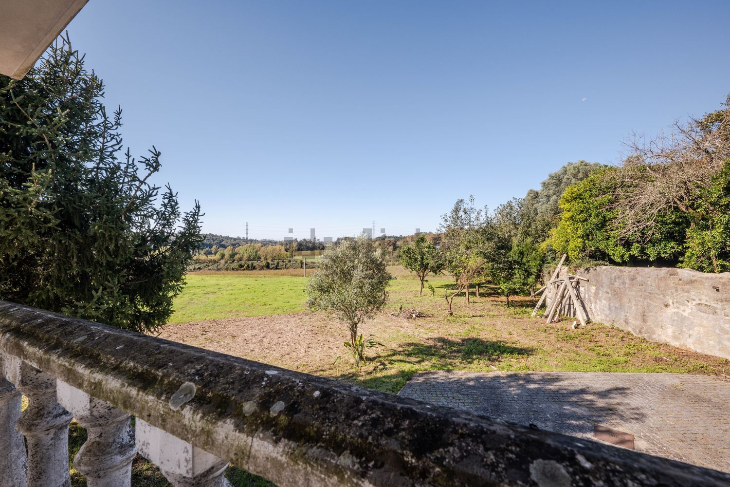 小楼房或独栋别墅出售在Travessa da Aldeia, 38 - 花园
