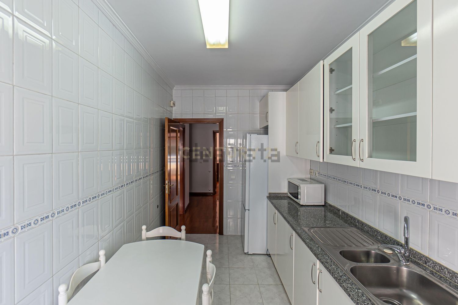 出租公寓 t2在Avenida Dom João I, 689 - 卫生间