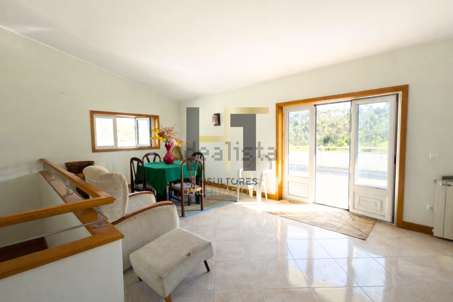 小楼房或独栋别墅出售在 Coronado - 客厅