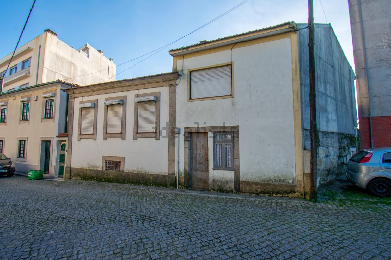 双拼别墅出售在Rua Monte da Bela, 47 - 外立面