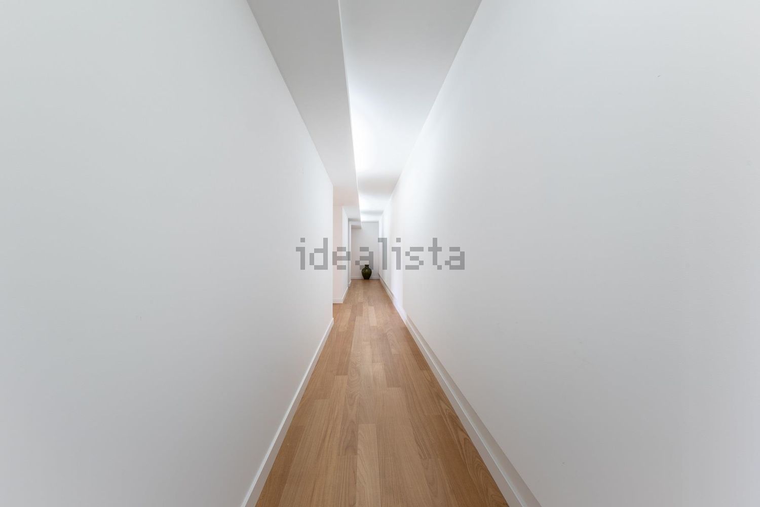 小楼房或独栋别墅出售在Rua Baixa do Monte Verde, 21 - 过道