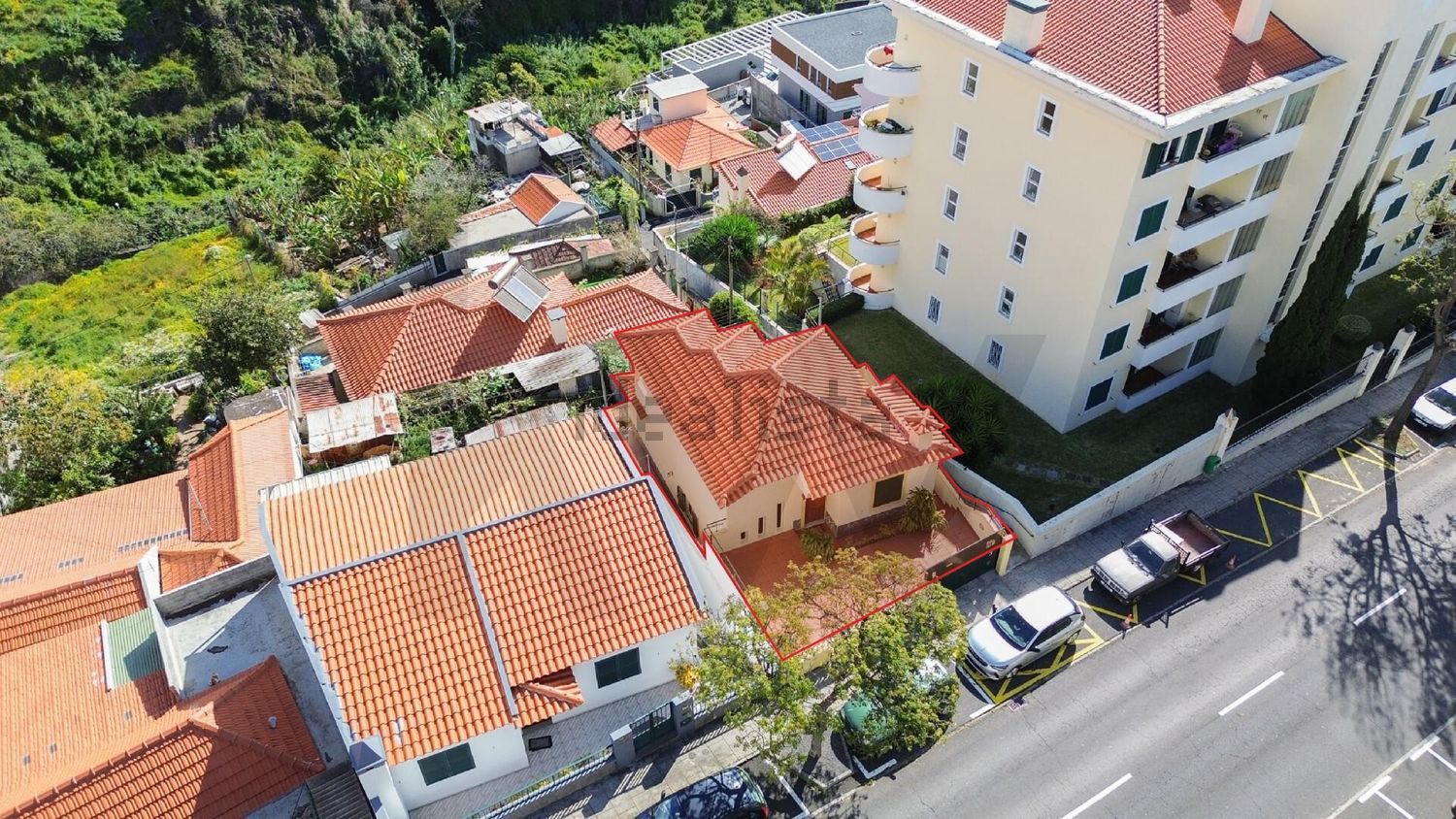 小楼房或独栋别墅出售在Avenida da Madalena s/n - 照片