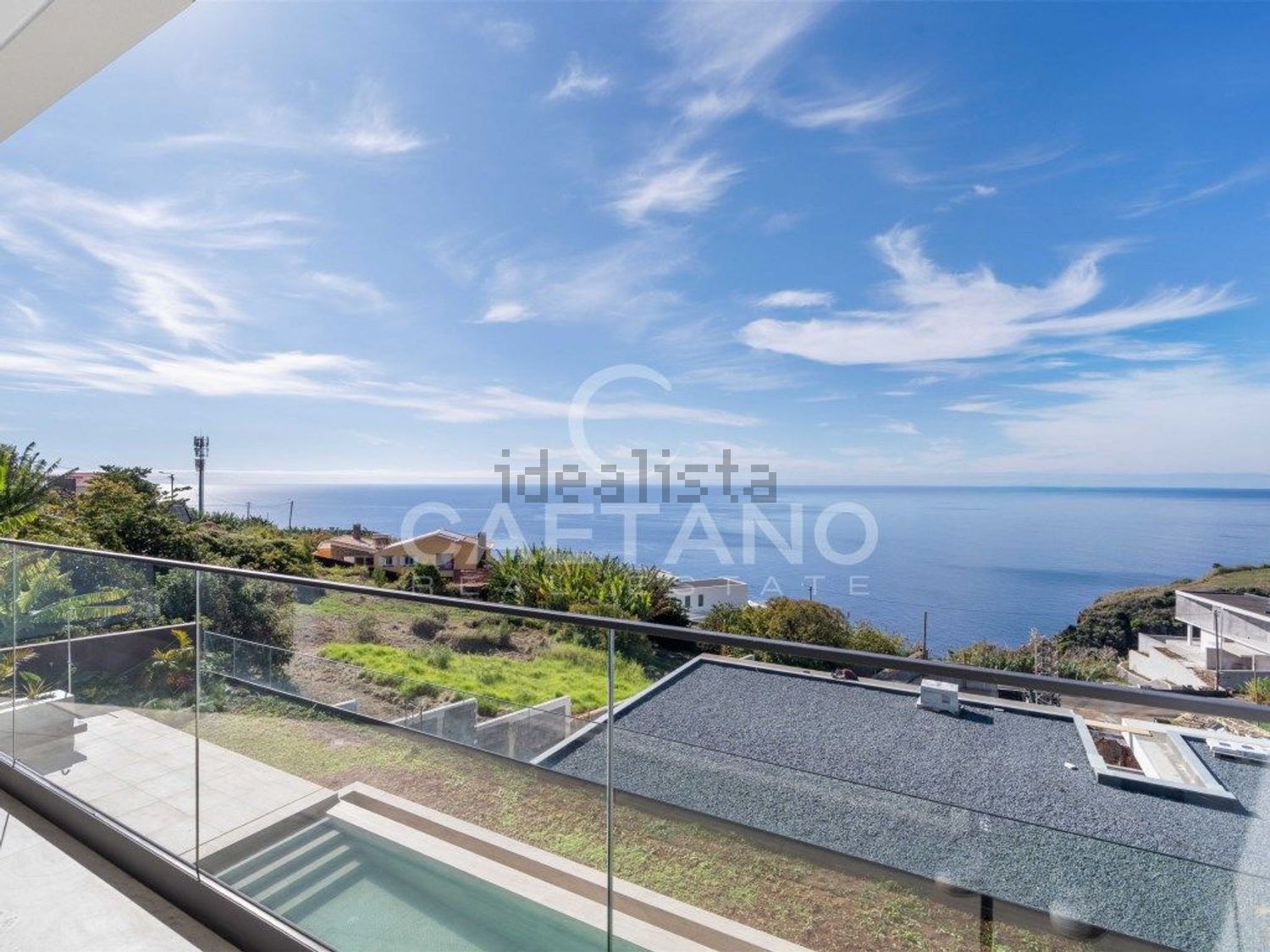 小楼房或独栋别墅出售在Calheta - 游泳池