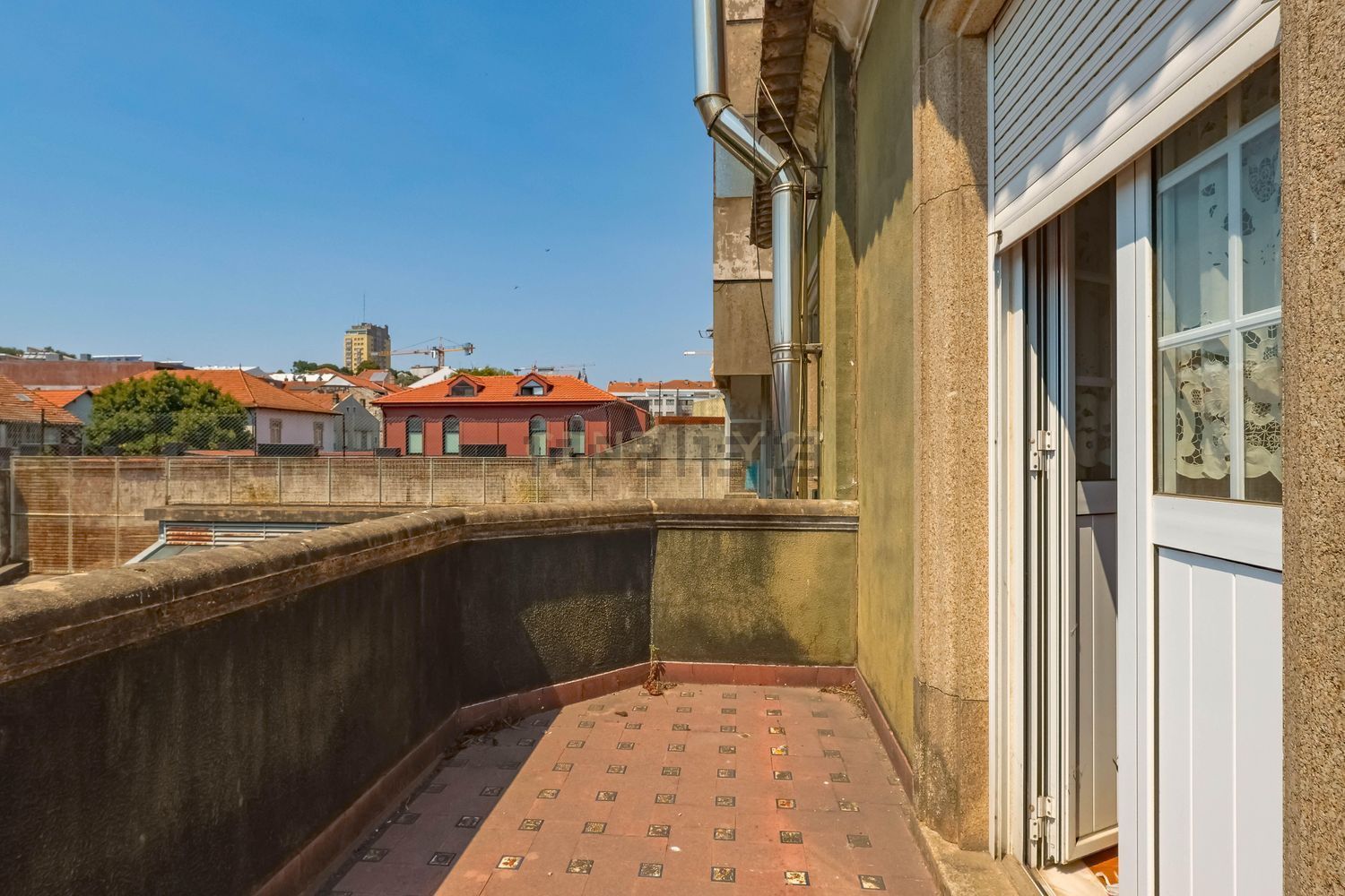 小楼房或独栋别墅出售在Rua de Santos Pousada, 329 - 阳台