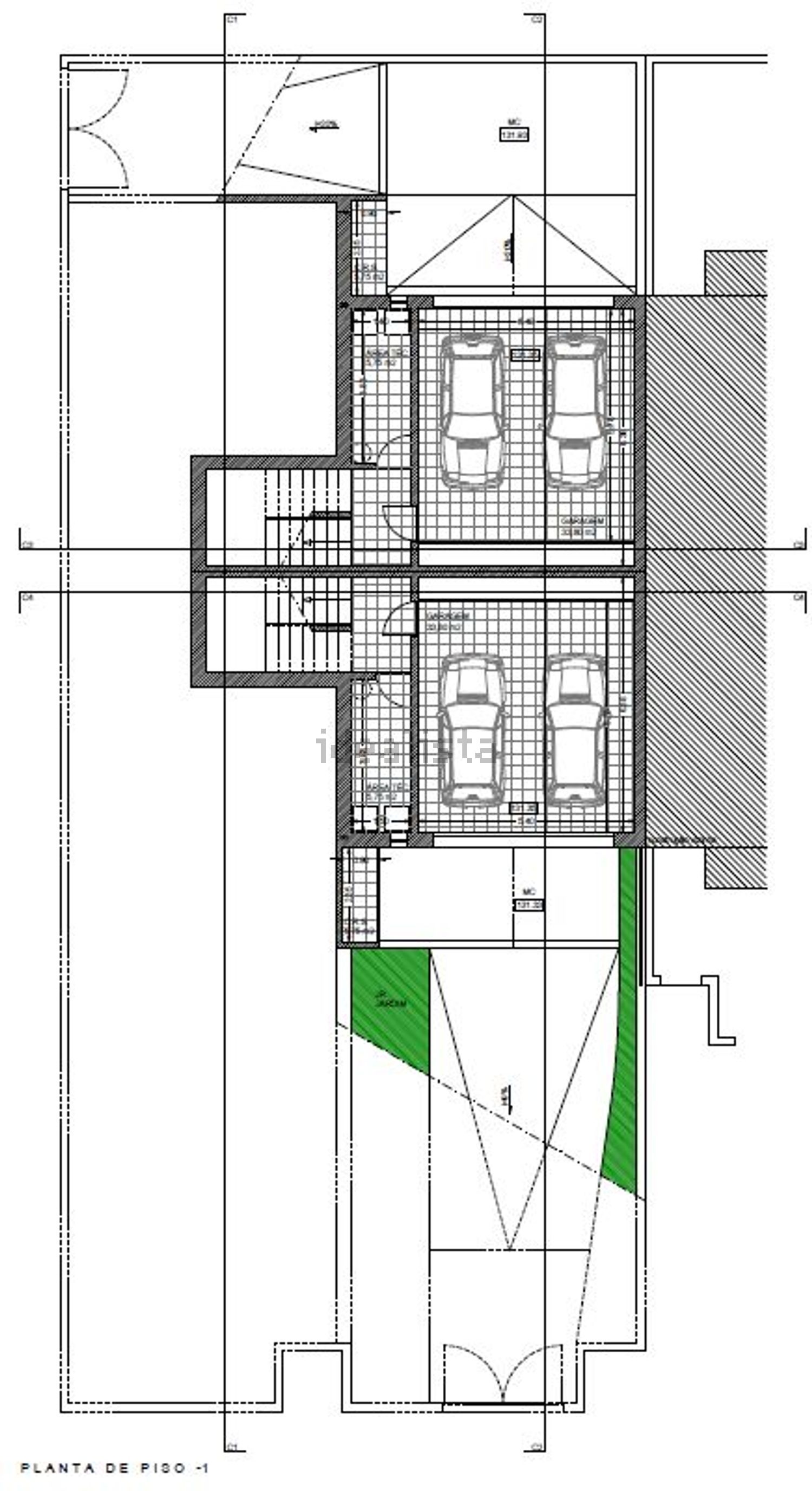 双拼别墅出售在Rua Central da Folgosa, 718 - 平面图