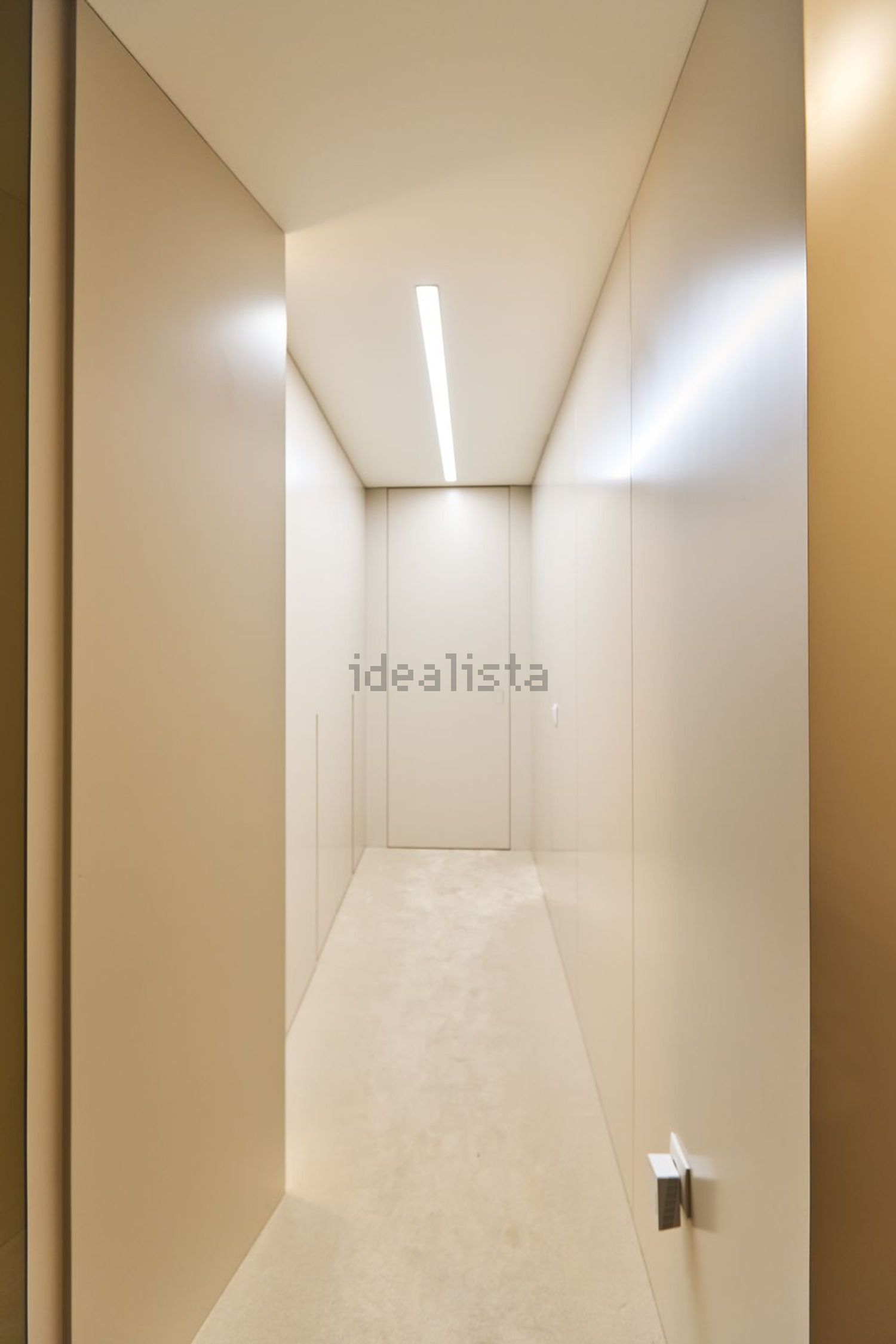 公寓 t4出售在Avenida dos Descobrimentos, 1130 - 过道