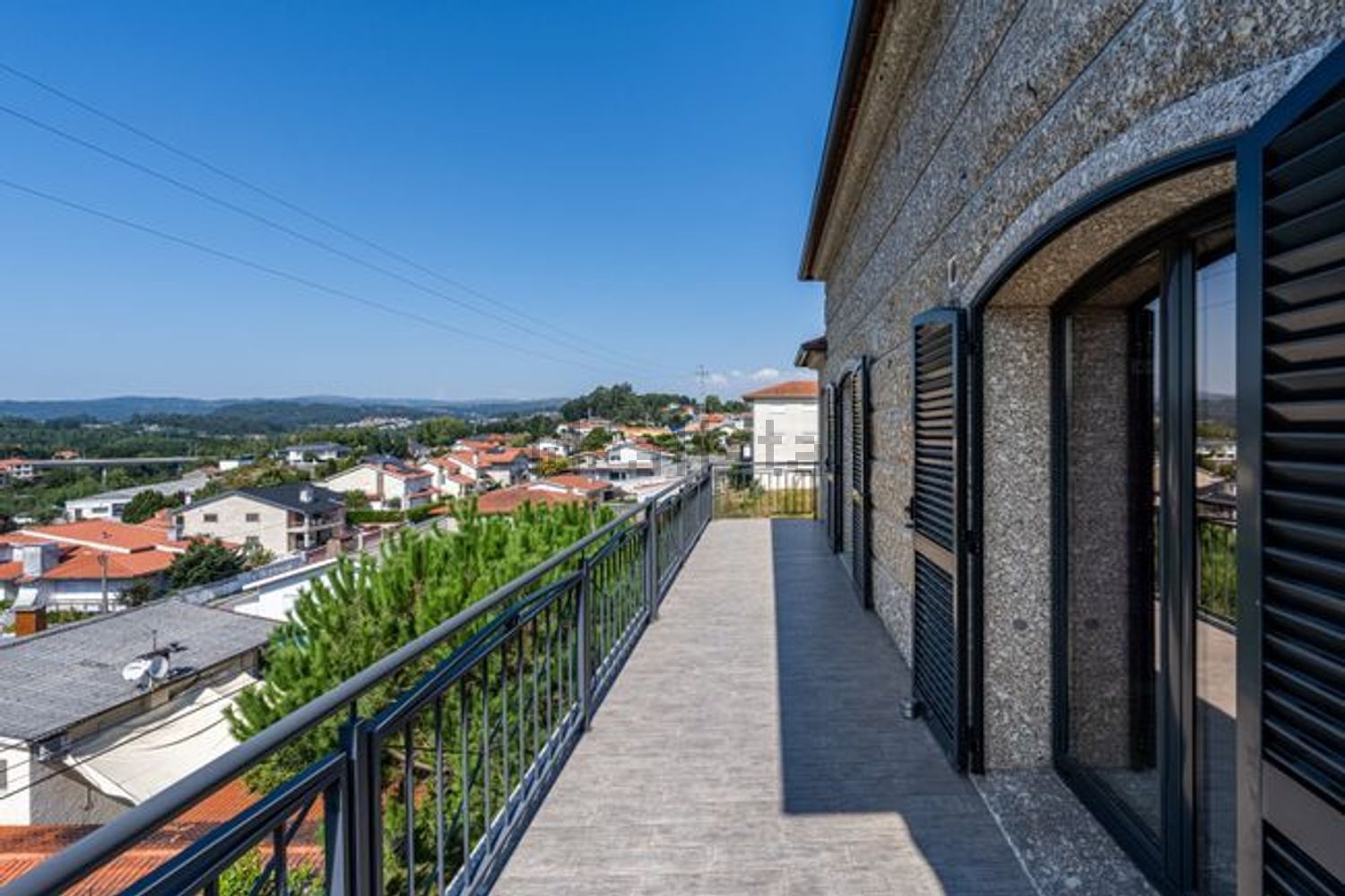 小楼房或独栋别墅出售在Travessa Cidade de Guimarães - 阳台