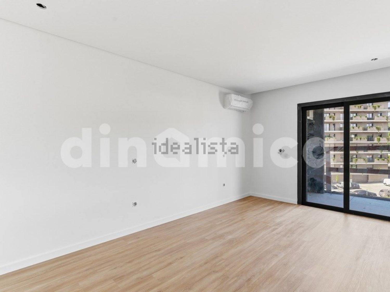 公寓 t3出售在Rua Flávia Estefânia Guimarães, 209 - 居住