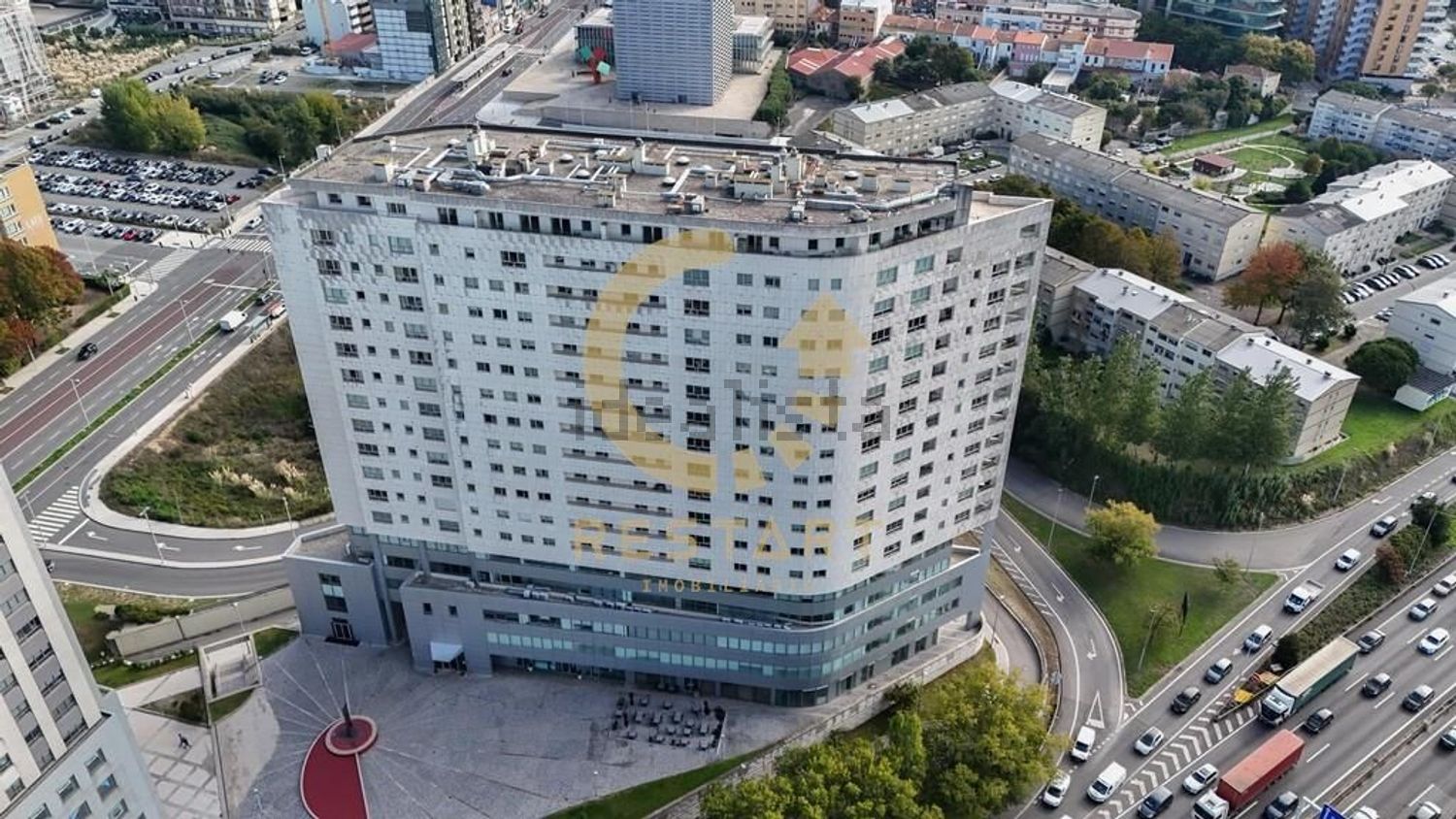 顶层公寓出售在Rua Dominguez Alvarez s/n - 照片