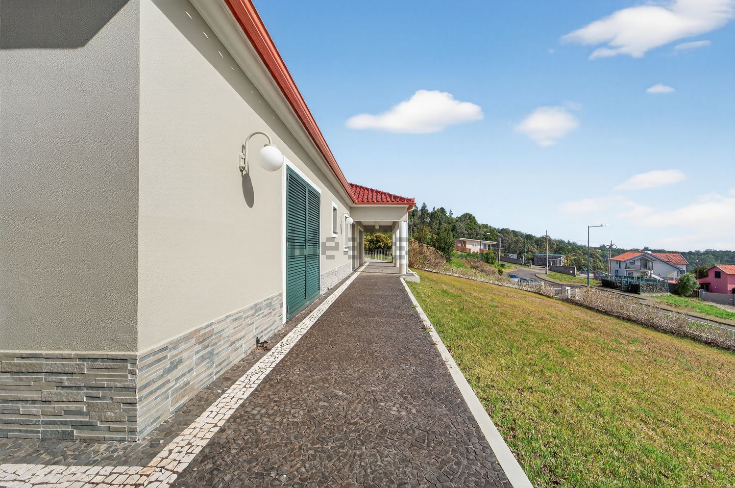 小楼房或独栋别墅出售在Rua 1 do Chão das Poças, 20 - 阳台