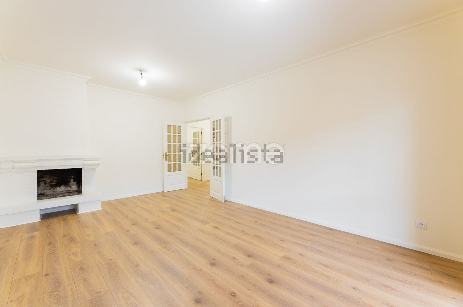 公寓 t2出售在Rua de Barros, 17 - 客厅