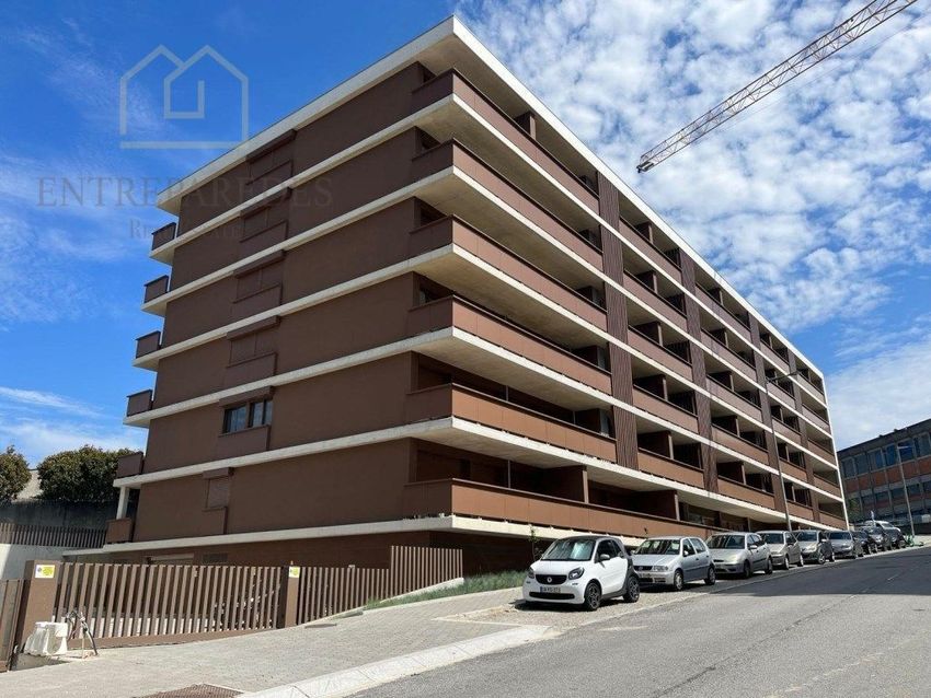 出租公寓 t3在Avenida João Silva Pinto
