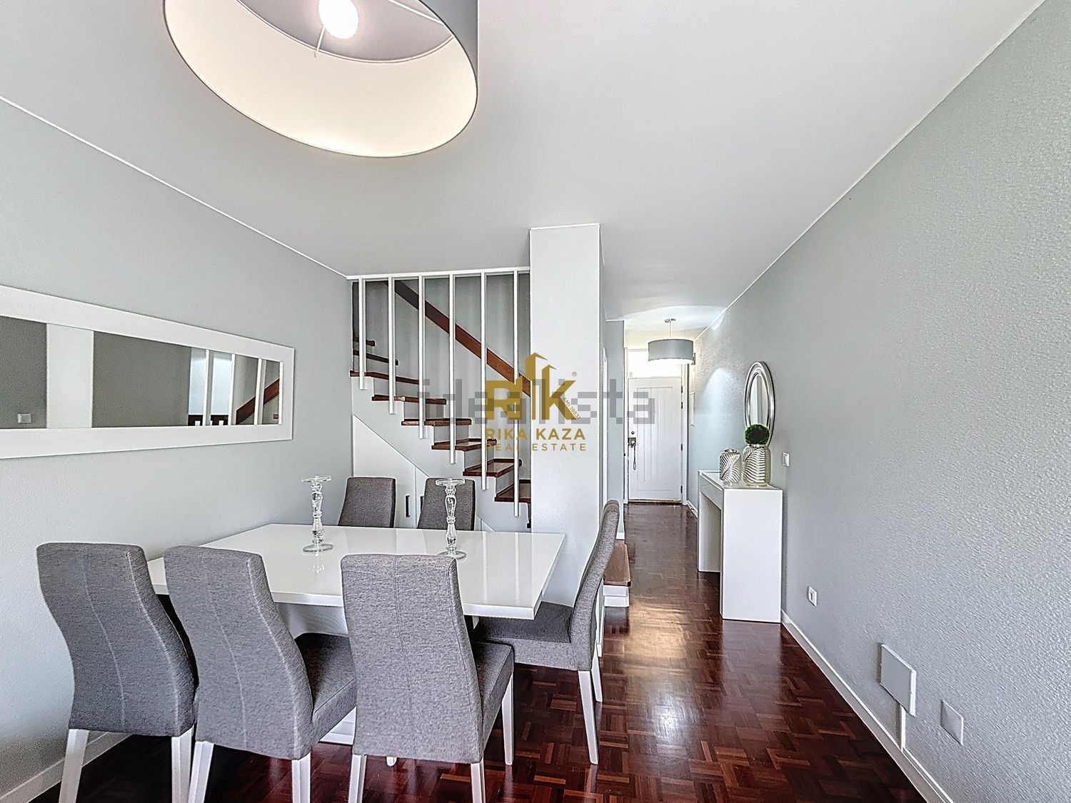 公寓 t4出售在Avenida da Madalena , Conjunto Habitacional Madalena , Bloco F2 s/n - 客厅