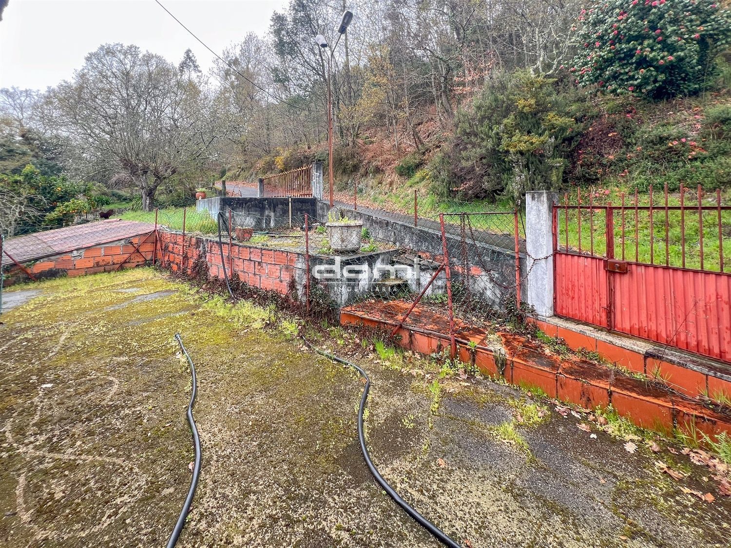 小楼房或独栋别墅出售在São Pedro do Sul - Várzea - Baiões - 花园