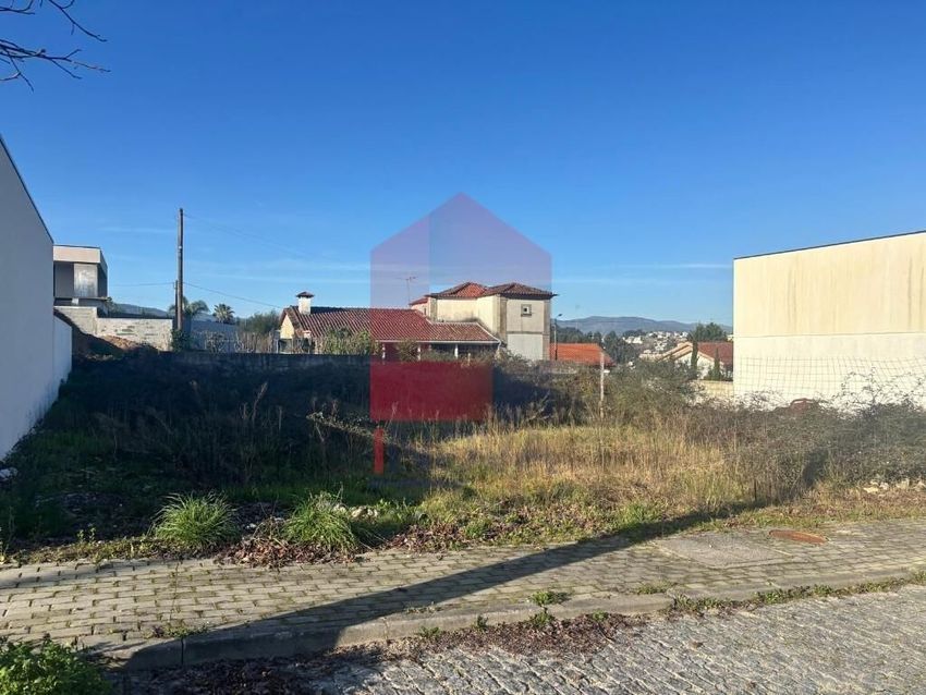 小楼房或别墅出售在Vila Verde e Barbudo