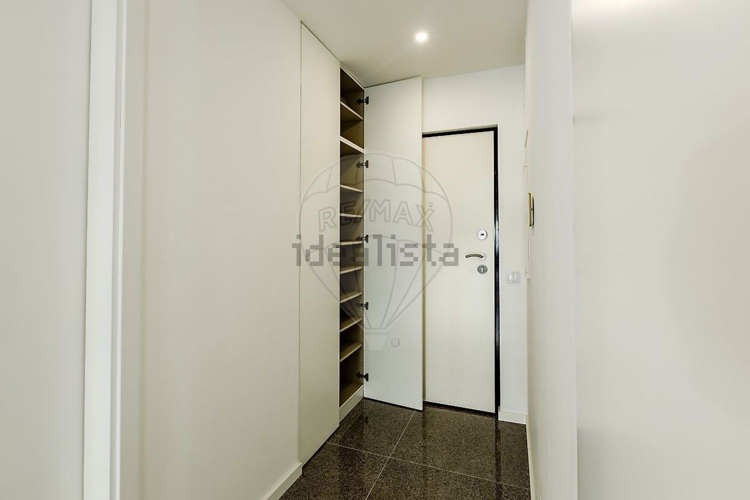 出租公寓 t1在Avenida Rio Veirão - 试衣间