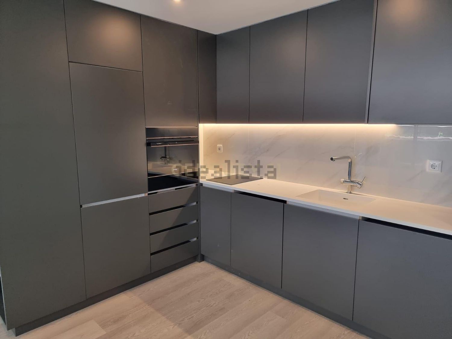 出租t0（单人公寓）在Avenida João Silva Pinto, 564 - 厨房