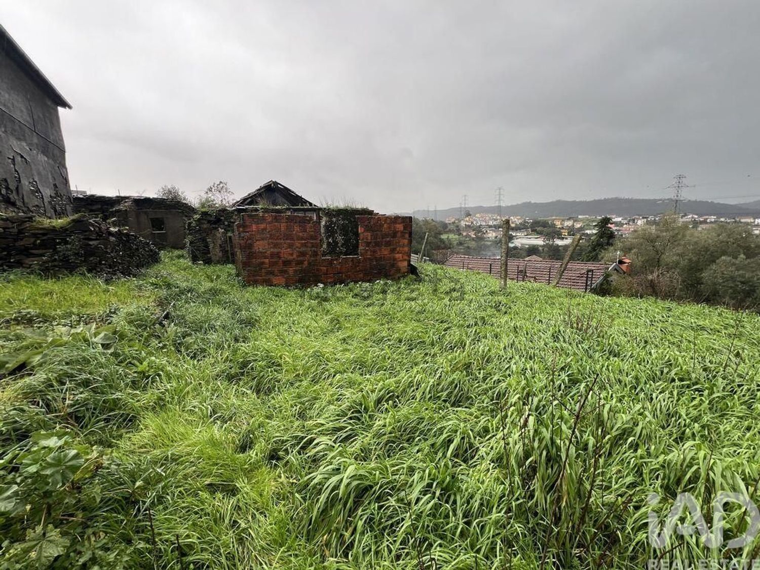 小楼房或独栋别墅出售在Campo e Sobrado - 花园