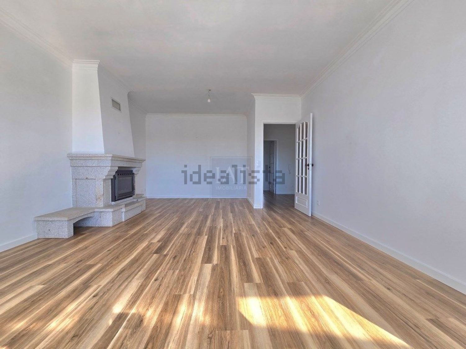 出租公寓 t2在Rua 27 de Maio, 101 B4 - 客厅