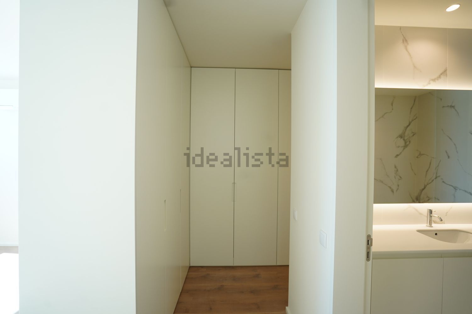 公寓 t3出售在Avenida Doutor Leonardo Coimbra, 99 - 居住