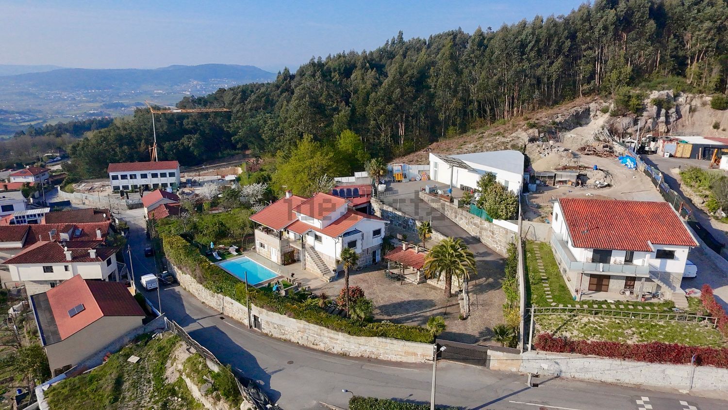 小楼房或独栋别墅出售在Rua da Carreira - 视线