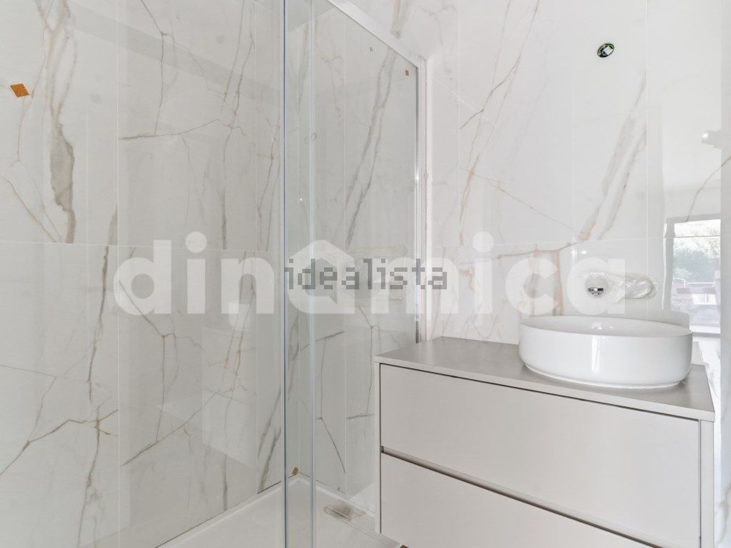 公寓 t3出售在Rua Flávia Estefânia Guimarães, 209 - 卫生间