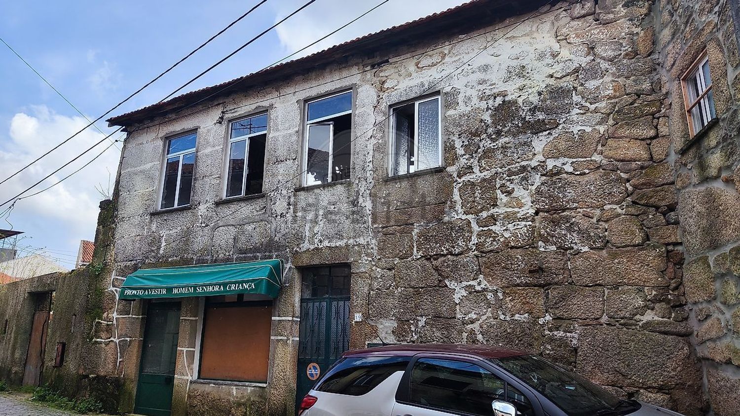 小楼房或独栋别墅出售在Rua Nossa Senhora da Vitória - 视线