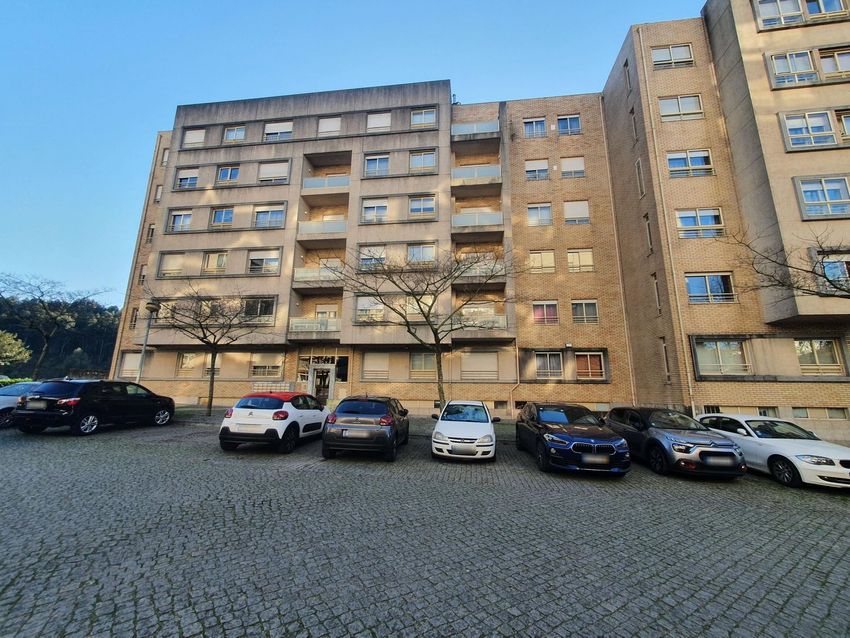 公寓 t3出售在Rua Doutor António de Sousa Oliveira