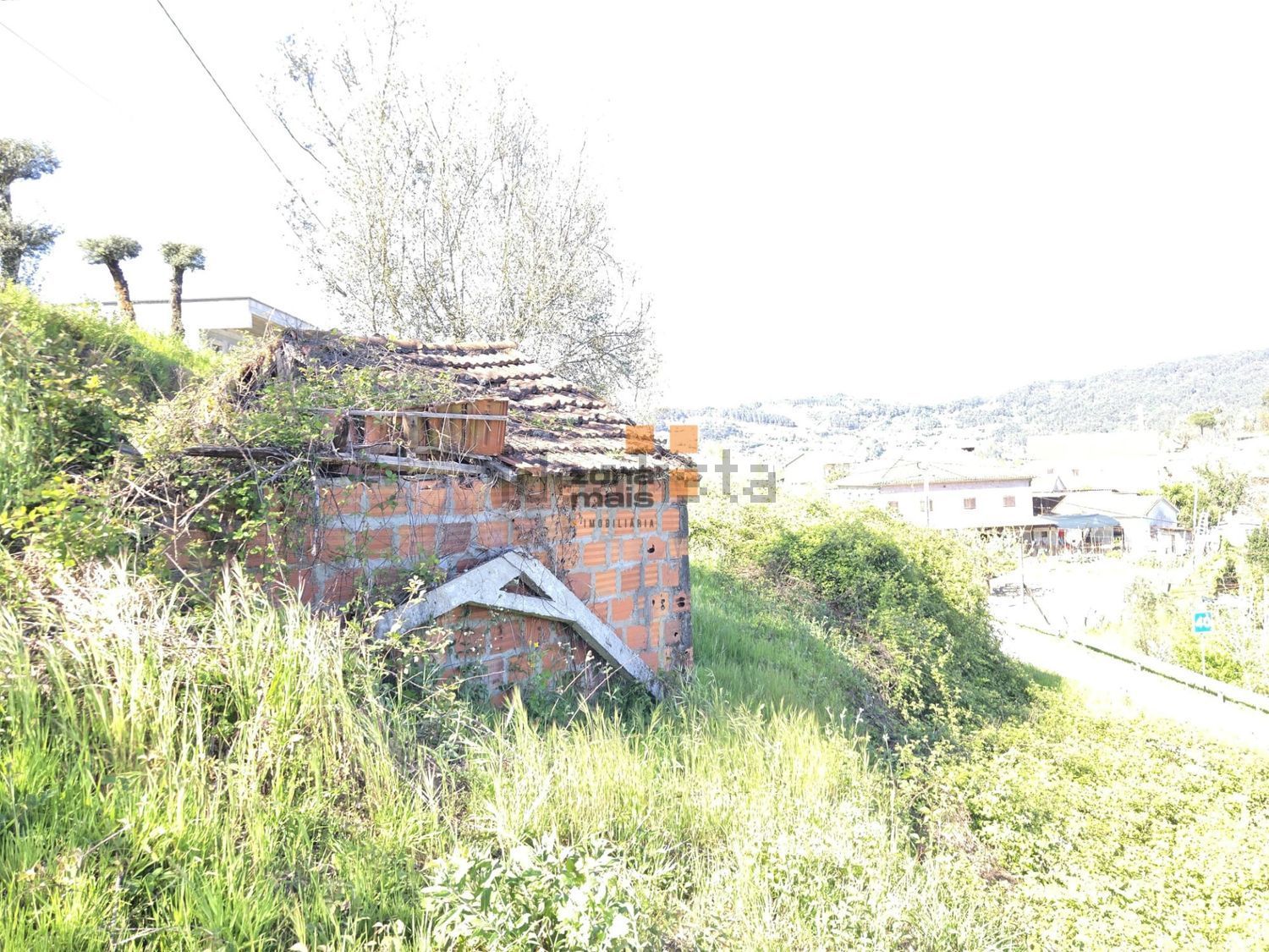 小楼房或独栋别墅出售在Vale de Bouro - 照片