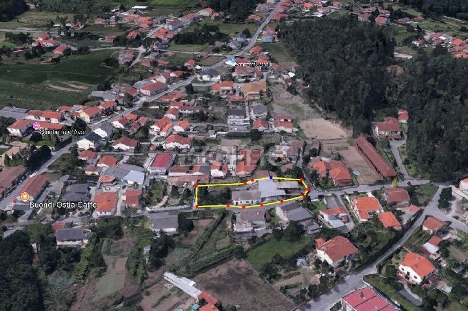 小楼房或独栋别墅出售在Rua 2 Lugar da Ramalha, 17 - 照片