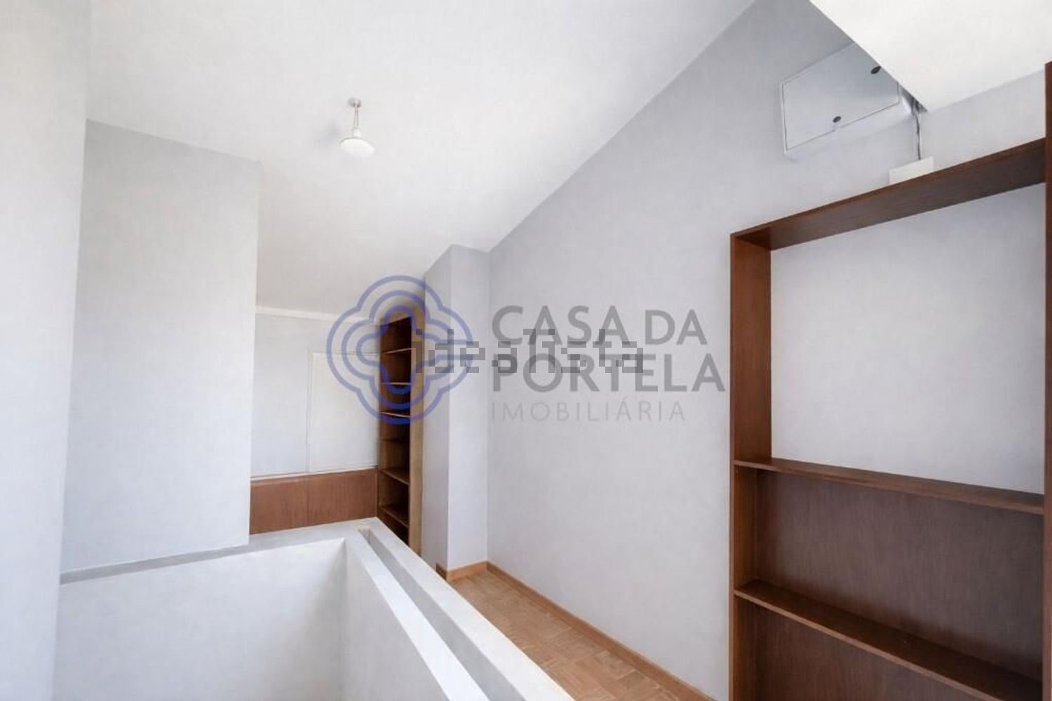 小楼房或独栋别墅出售在Campo e Sobrado - 照片