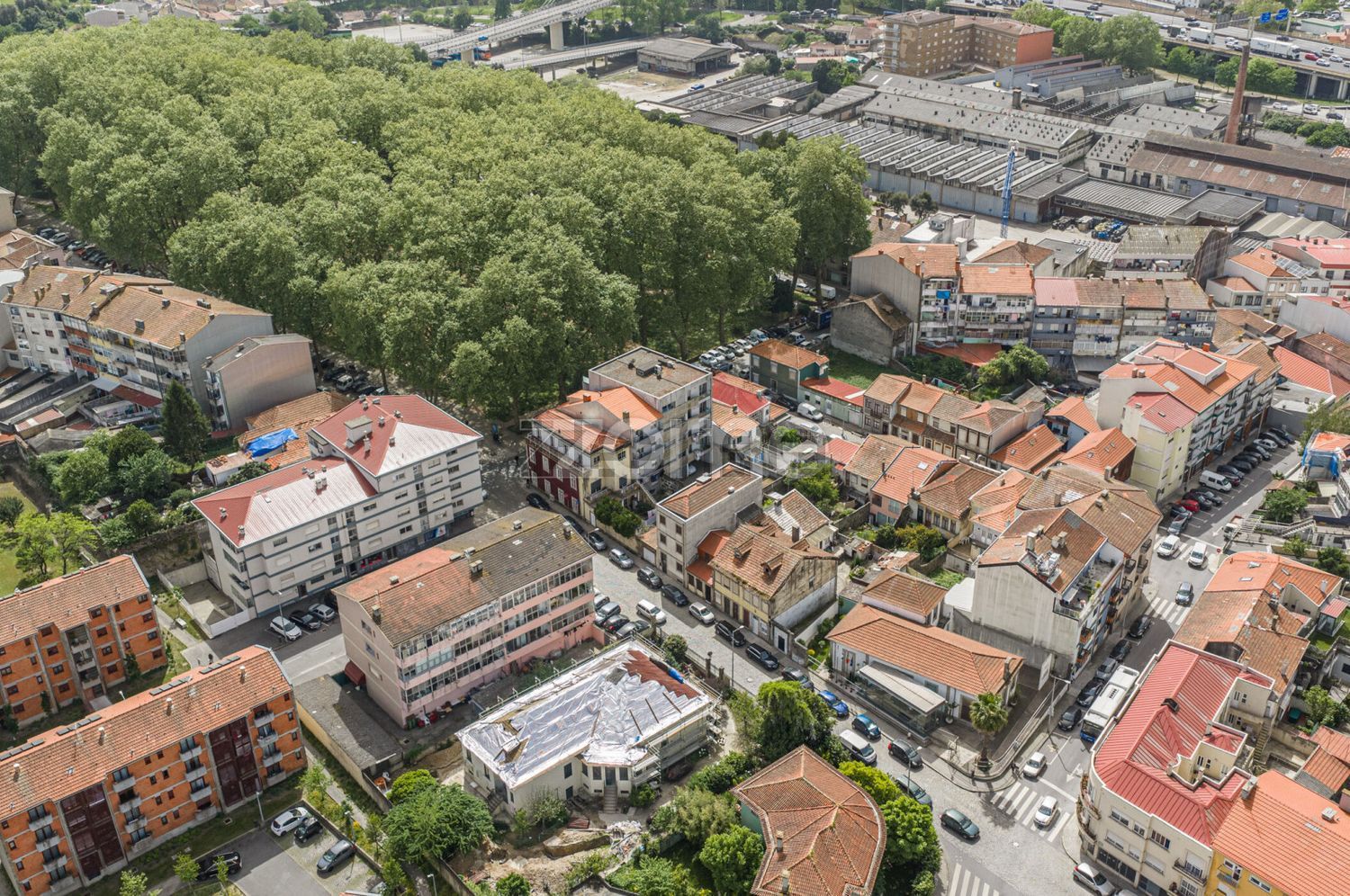 公寓 t2出售在Praça da Corujeira, 350 - 详情