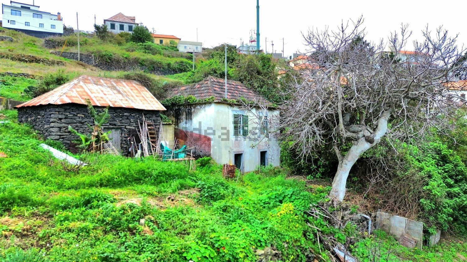 小楼房或独栋别墅出售在Estrada do Cabouco s/n - 外立面