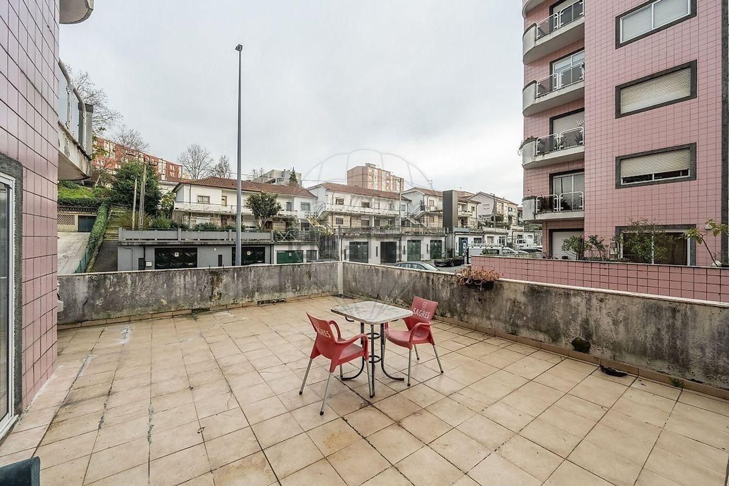 公寓 t2出售在Rua Arqueólogo Mário Cardoso, 321 - 阳台