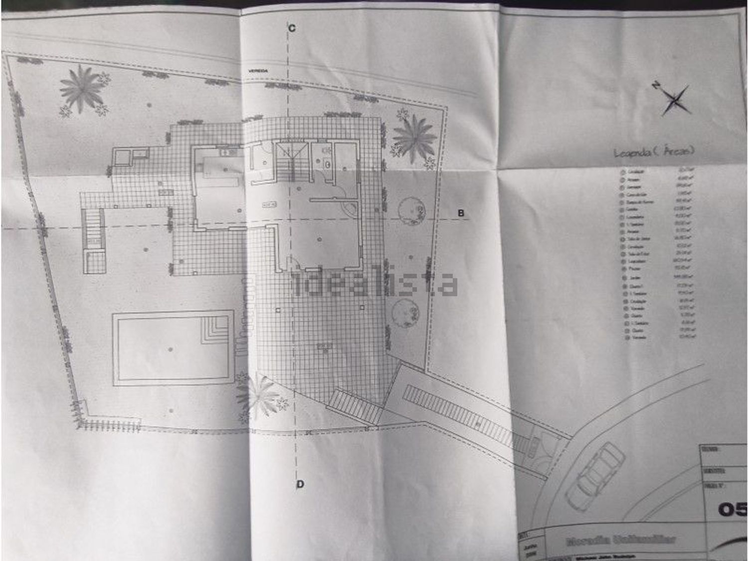 小楼房或独栋别墅出售在Estrada da Urb. Vista Mar e Sol, 11 - 平面图