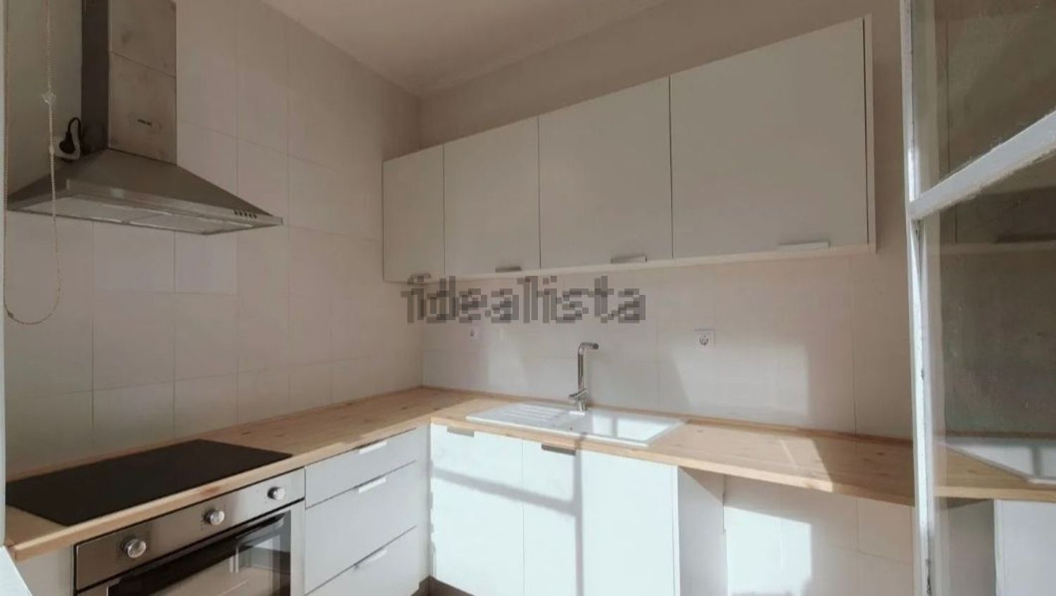 出租公寓 t3在Avenida da Boavista, 713 - 厨房